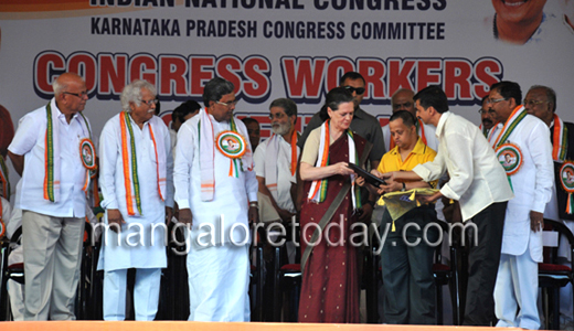 Sonia gandhi